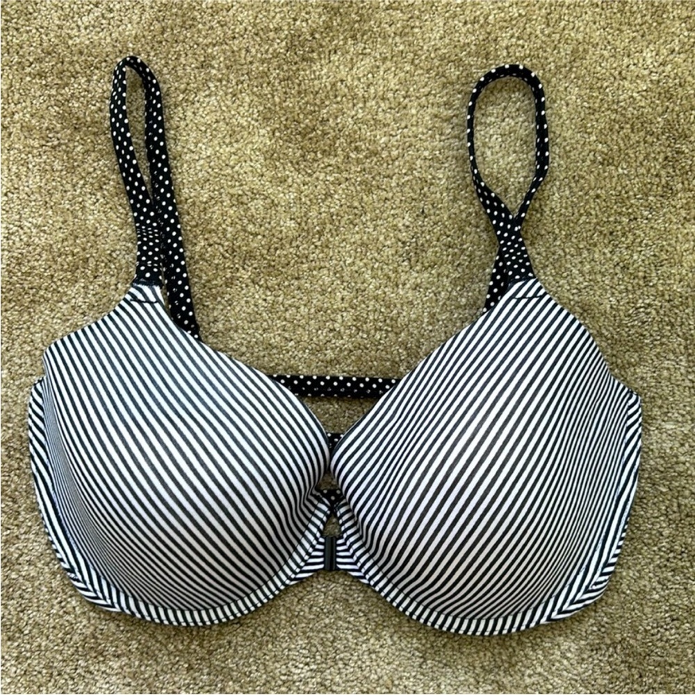 NWOT Victoria's Secret Lined Perfect Coverage Bra